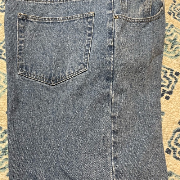 Men Basic Blue Jean - Picture 4 of 4